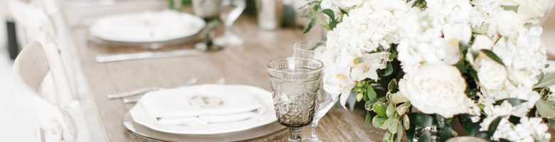 How To Decorate a Wedding Table: 12 Creative Ways